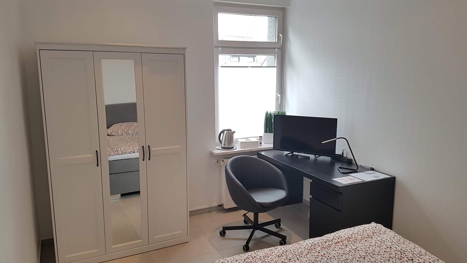 Zimmer 24 – Ramin in Mülheim an der Ruhr, Ansicht 3 von 4